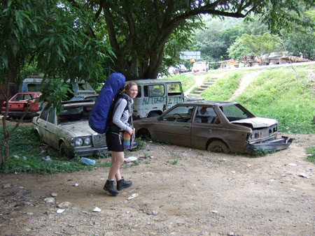 autofriedhof_nach_antigua_guat.jpg