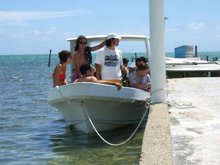 schnorchelboot_caye_caulker_belize