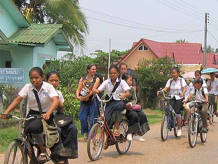 schulweg_champasak