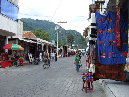 strassenszene2_panajachel_guate